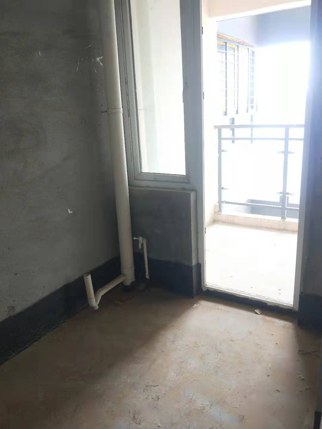 城南毛坯房5字头单价业主急售支持按揭可 过户