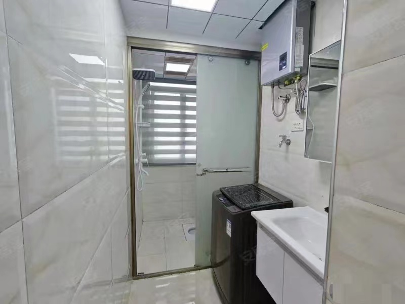 151，捡漏！大洪小区，步梯三楼，全新装修三房，老三中，三房朝南