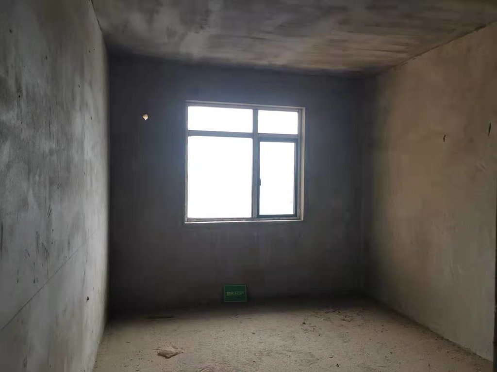 金港瑞景.毛坯三房.看房方便