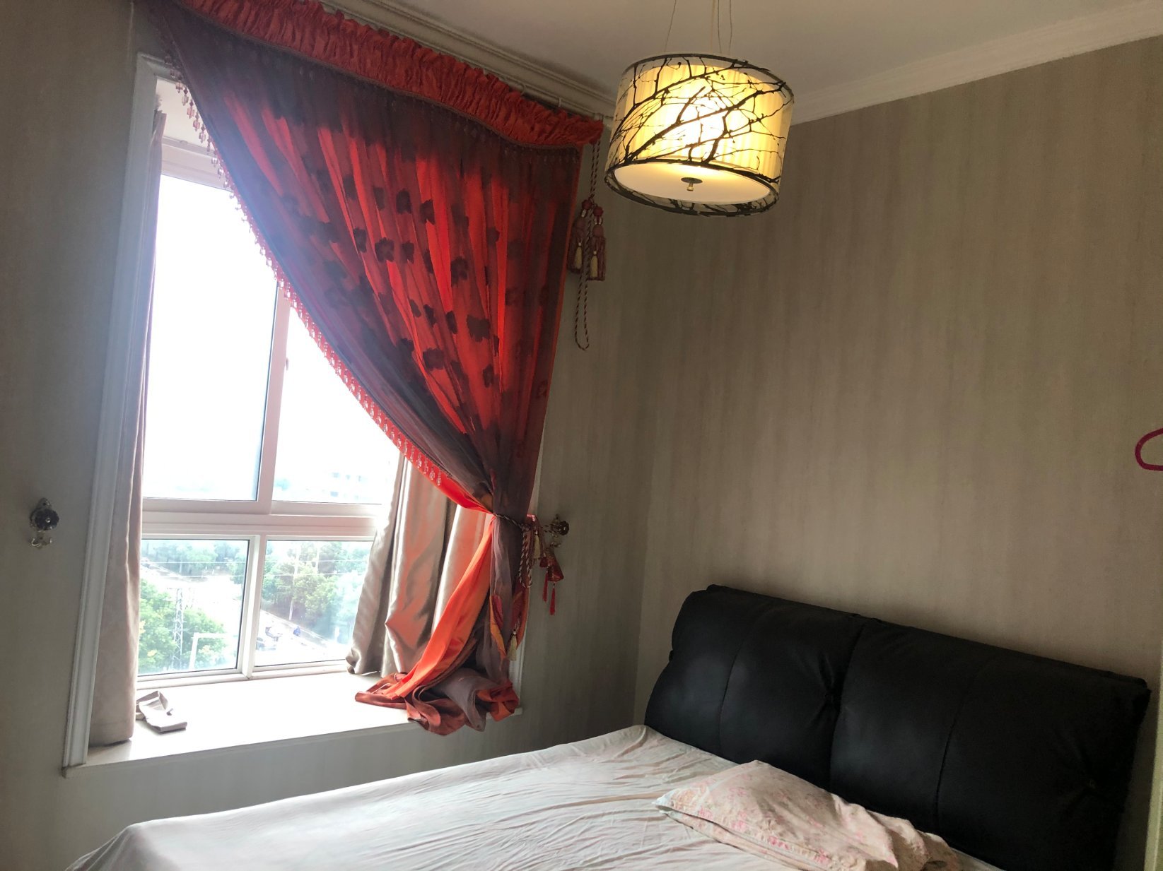 小区环境优美，房子装修的没怎么住人，就读仙桃小学，可随时看房