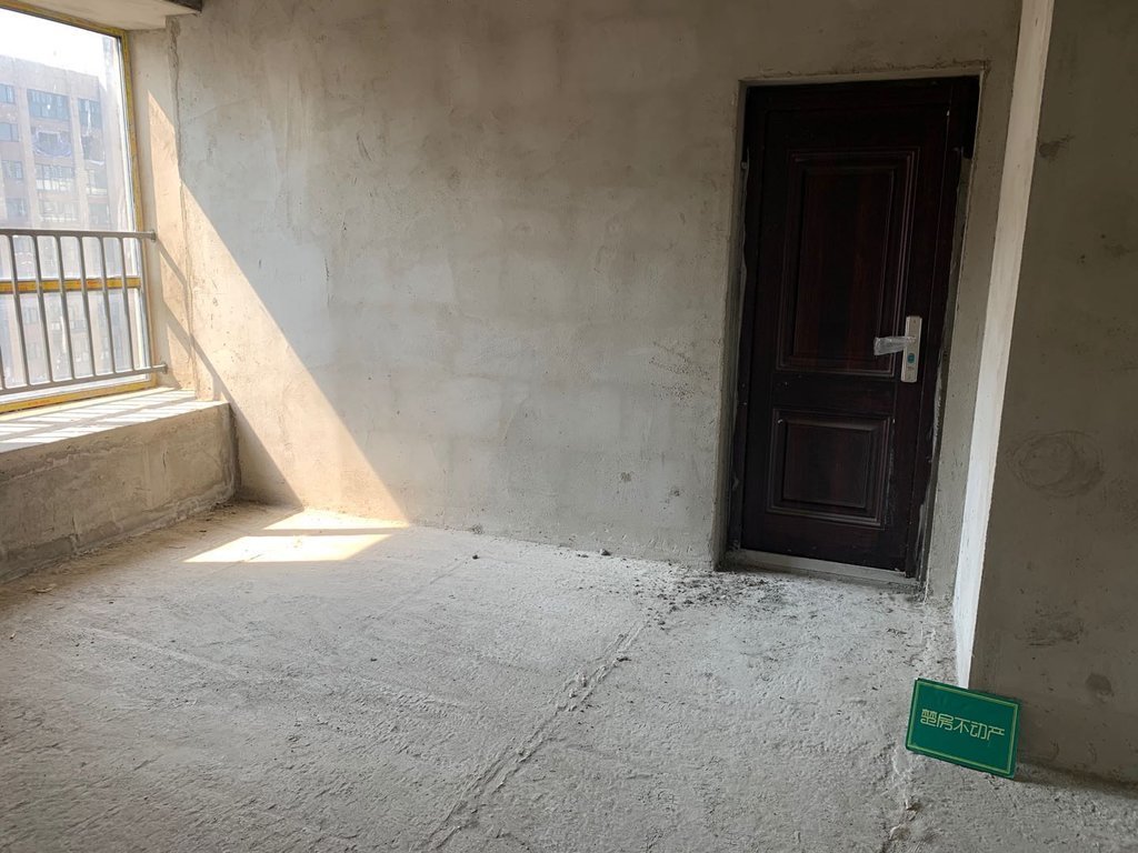 元泰未来城毛坯大平层视野好业主急售