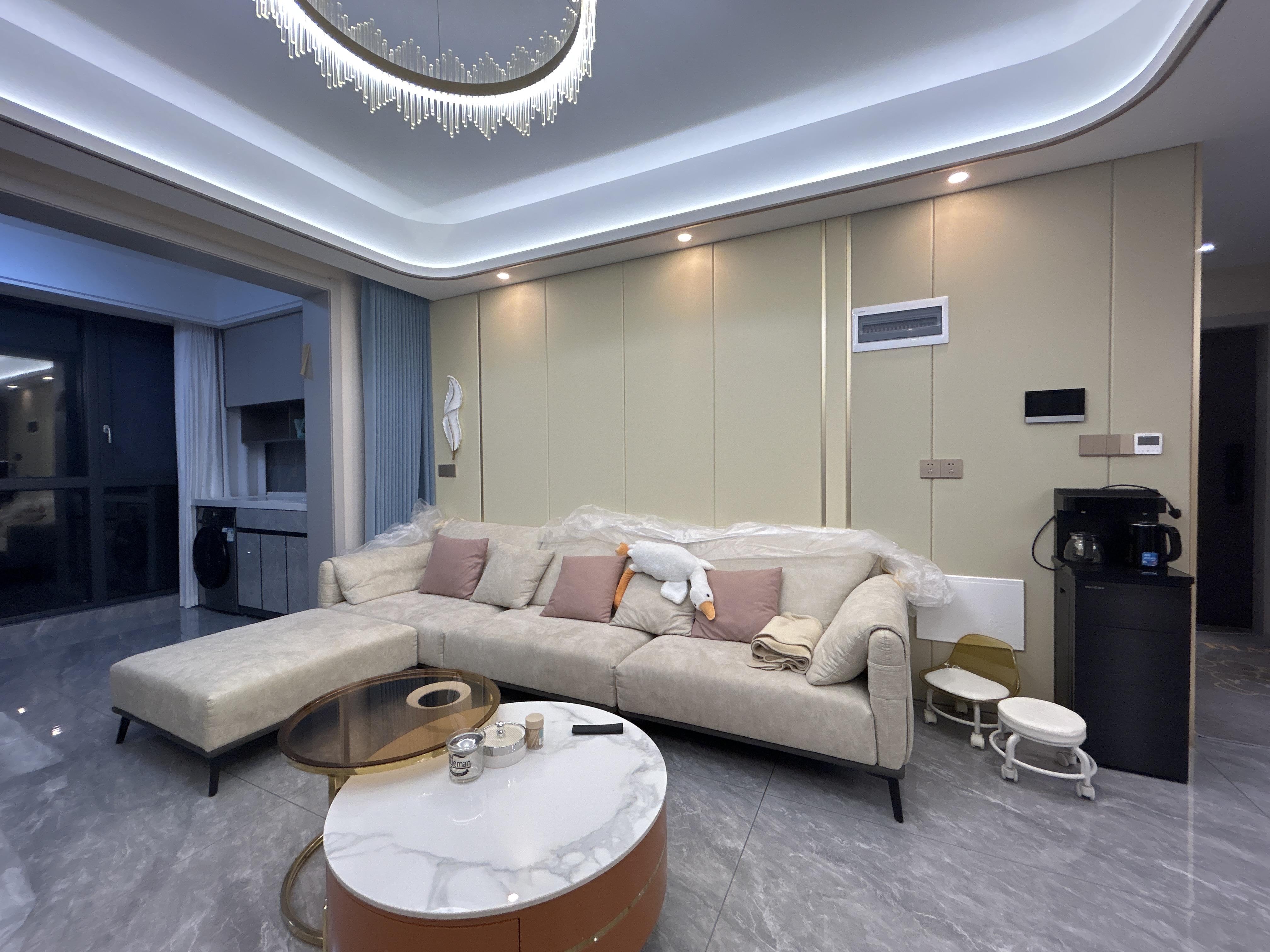 城西风和日丽精装房