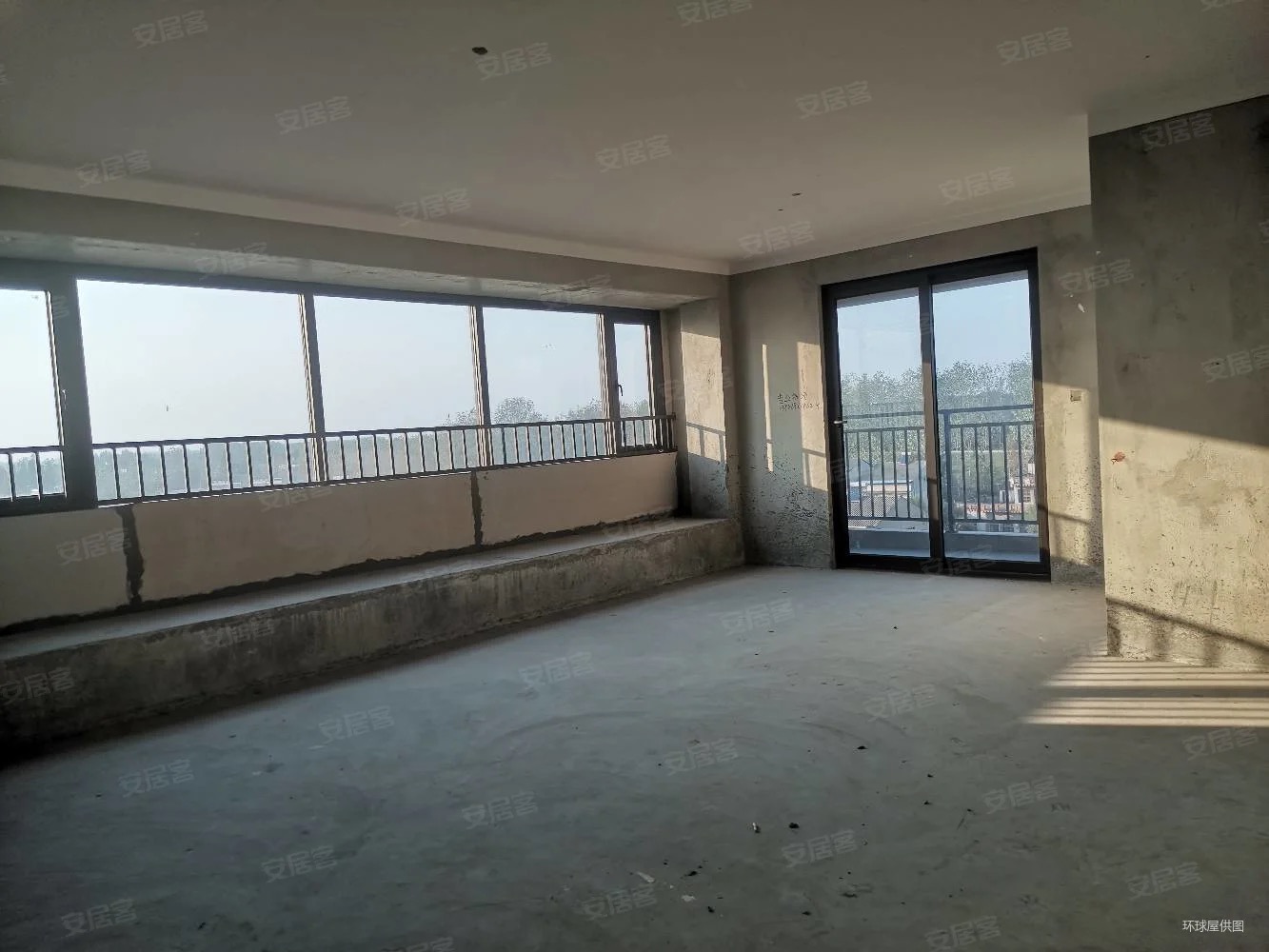 单价4K，祥生观澜府，边户，江景房，四面采光通风，三阳台