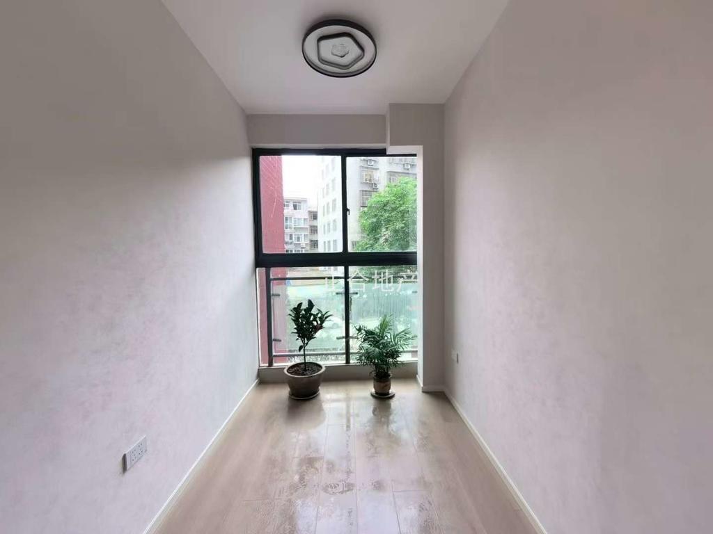 降价了，捡漏，城南，福星城，精装三房二卫，单价4600，证件满五，业主诚心出售