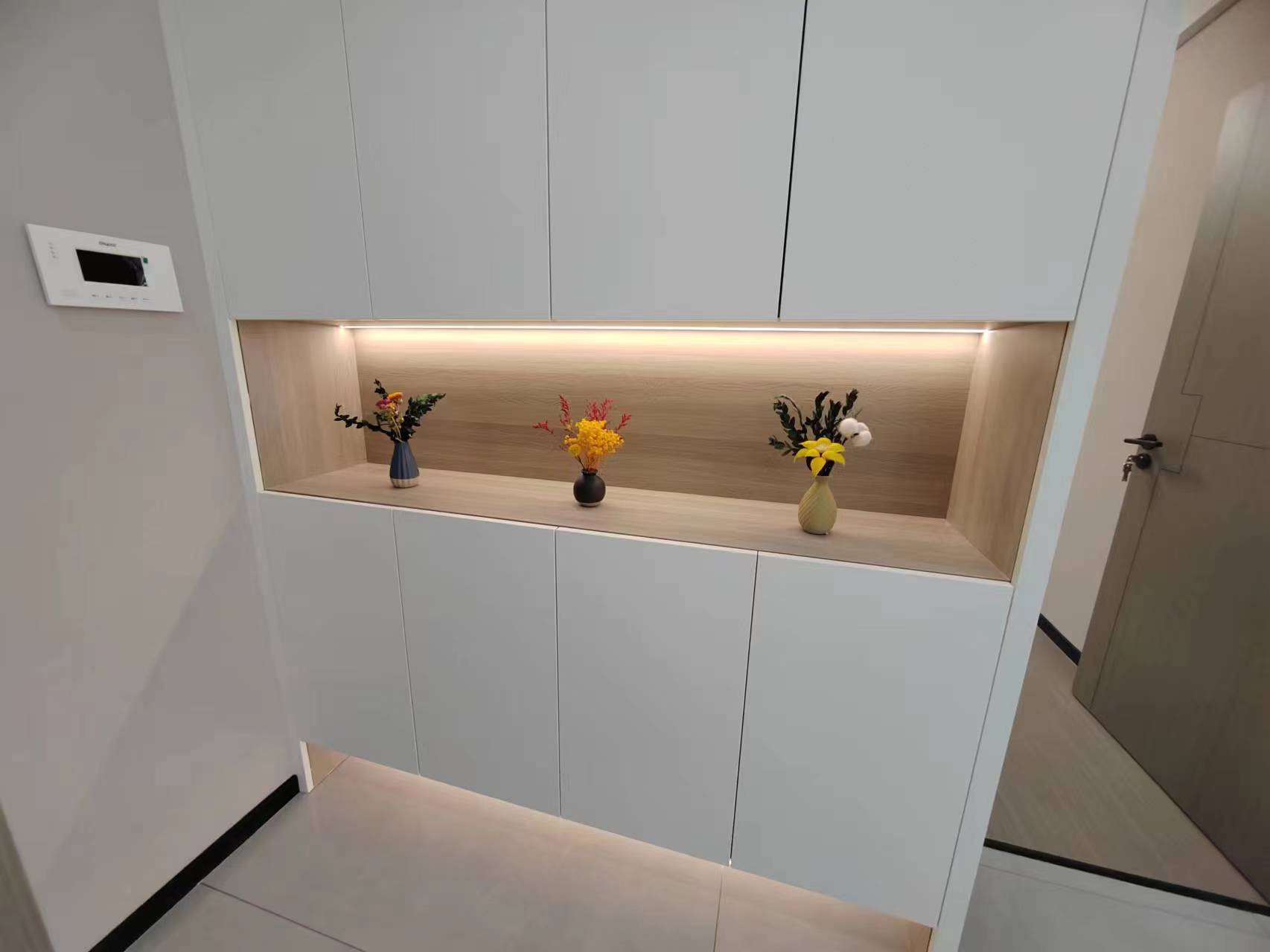 业主亏本出，精装三房，成色新，中间楼层，采光好