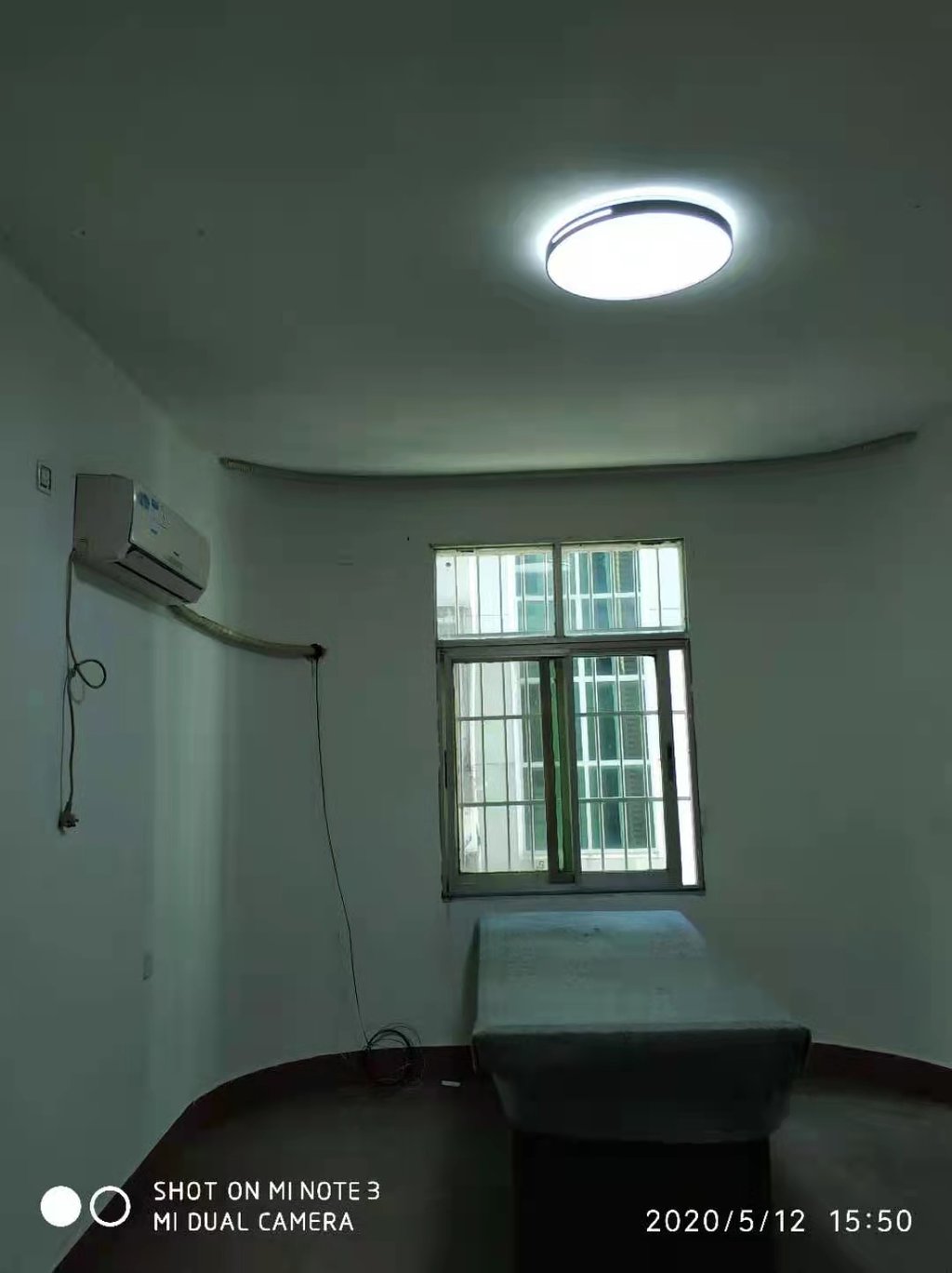 烟草二巷私房七个房间四个厅三个卫生间不动产证在手