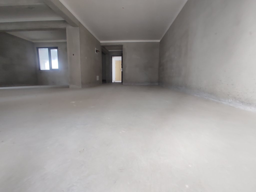 祥生观澜府.毛坯四房两卫.带超大露台.送衣帽间.看房方便