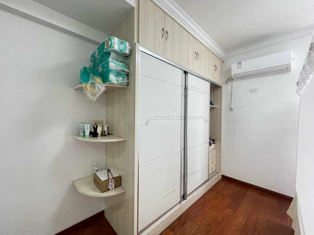 降价了，亏本出，漫城林语，大四房，5100单价，电梯8楼