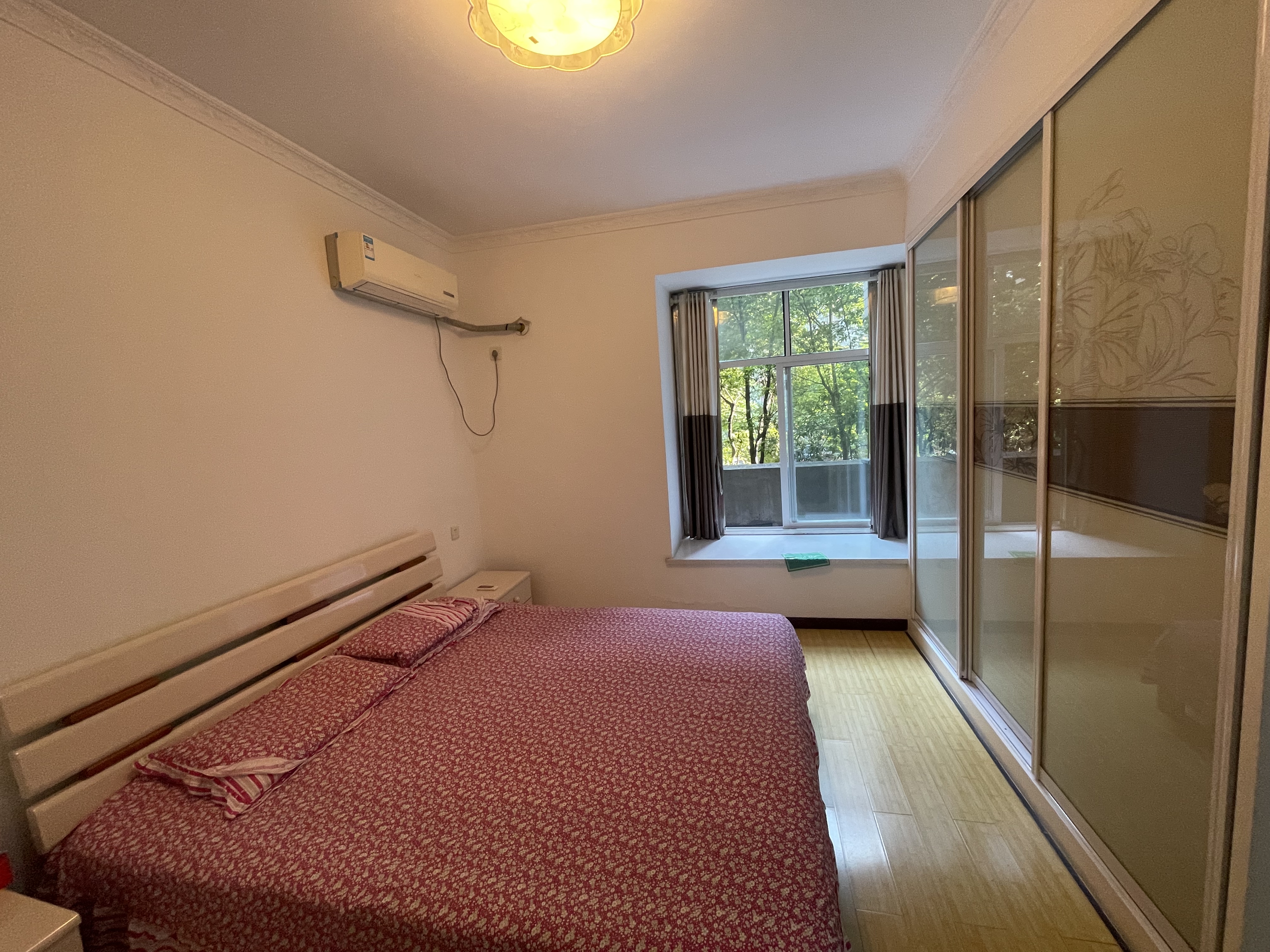 世纪雅园.电梯房.好楼层.妇幼.配套成熟.业主外地置业急卖.拎包入住