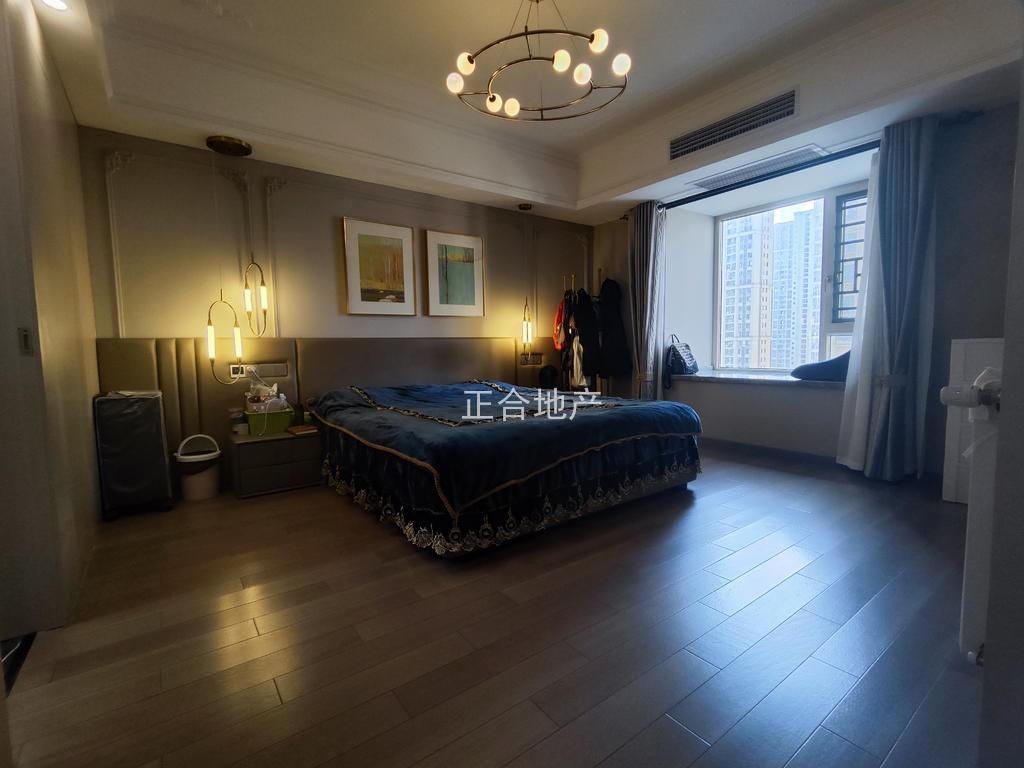 城南，森林‮际国‬城，​大‮层平‬，全屋‮装豪‬四‮两房‬卫，​全‮品屋‬牌，‮央中‬空调，暖气片​家私‬全送➕车位