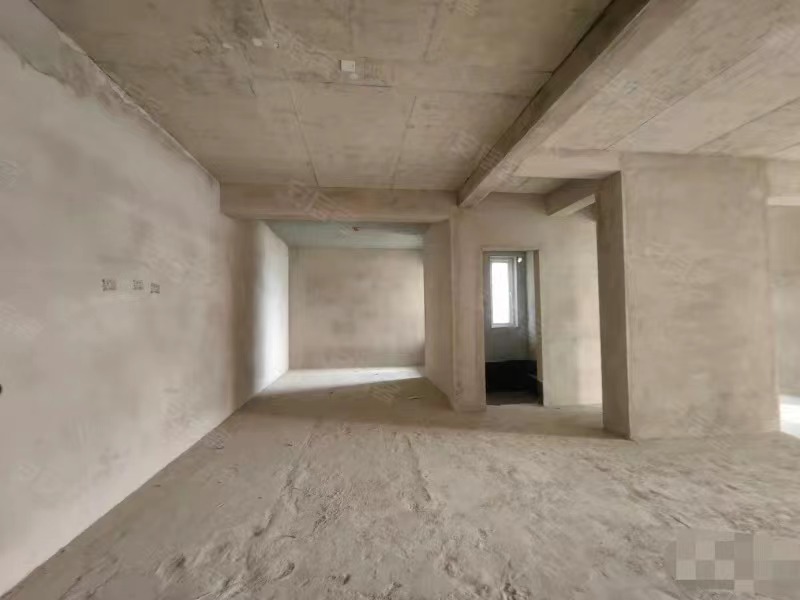 房东诚心出售，城南，南国明珠，​电梯中间楼层，单价4400，视野开阔，证满二