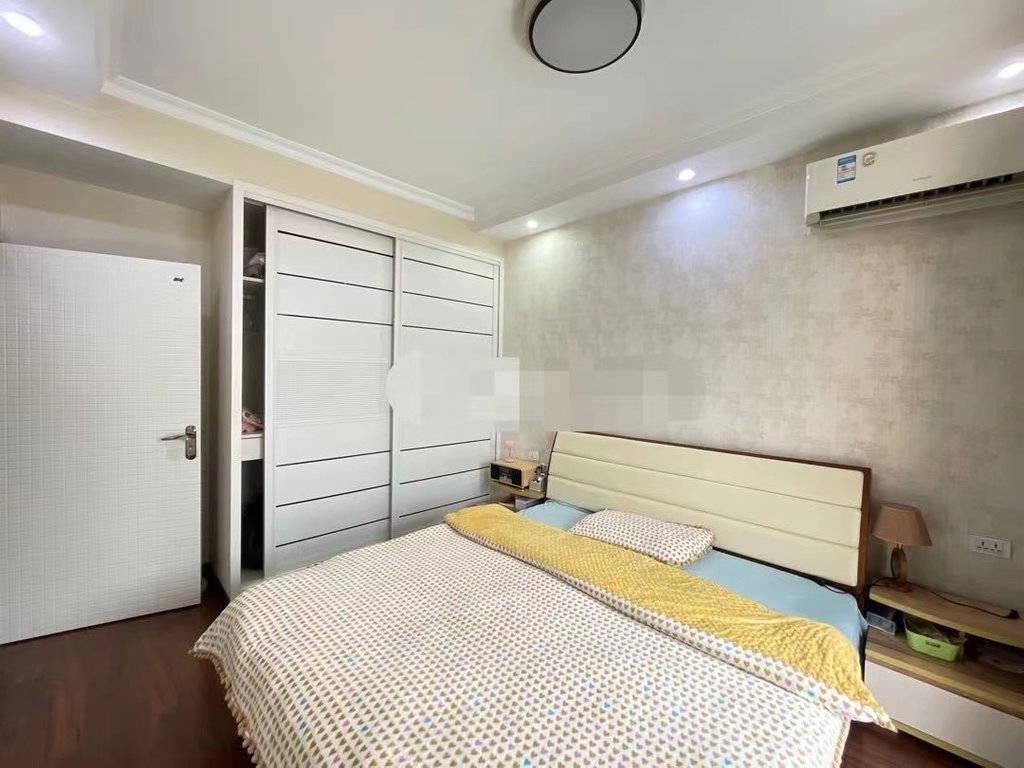 城西优质房源，精装小三房，成色新，仙桃xiao学旁，证满二