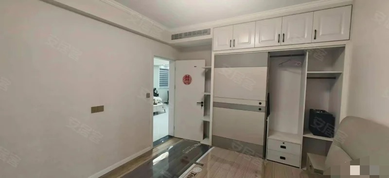 捡漏，满庭春，精装三房，成色新，代楼台，证满二，诚心出售