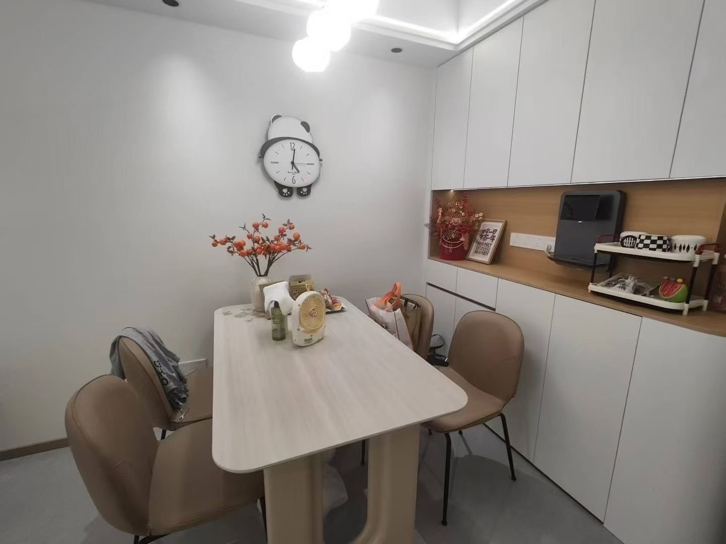 城南，吾悦华府，精装修三房二厅二卫，房东急售，好楼层，大阳台，拎包入住