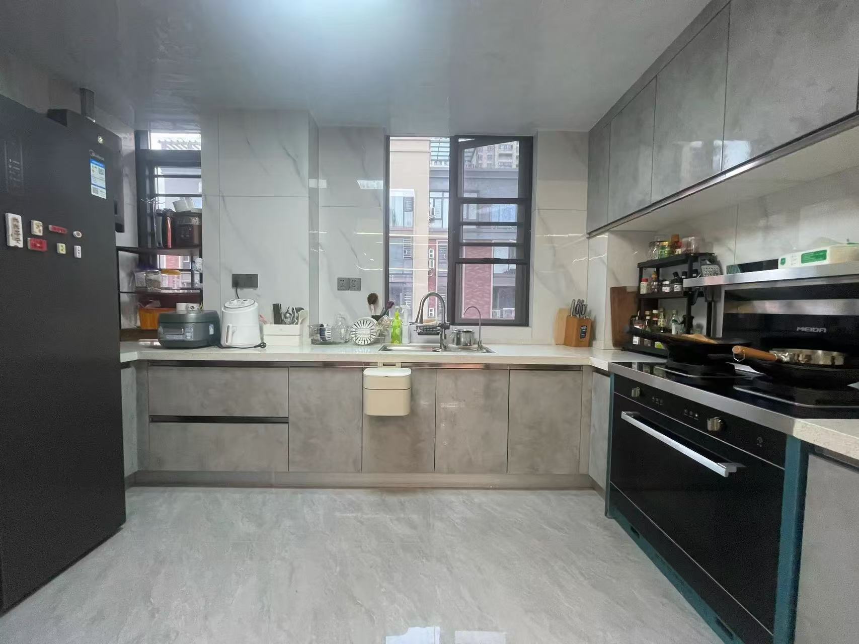 捡漏，绿地香格里拉，花园洋房，好楼层4楼，亏本出售，证满二