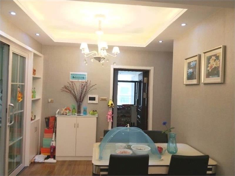  来啦！新城一号精装三房，证满二，拎包入住，坐拥城市 