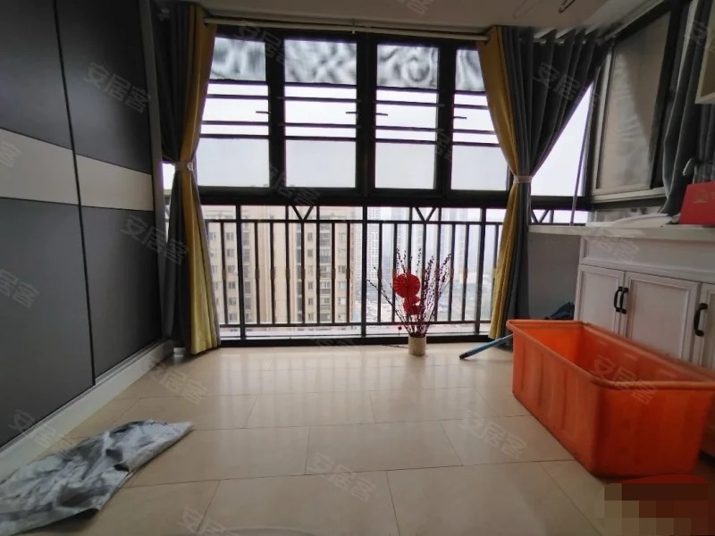 城西大盘，锦绣江山，精装3房2卫，纯边户，证件满五，南北通透