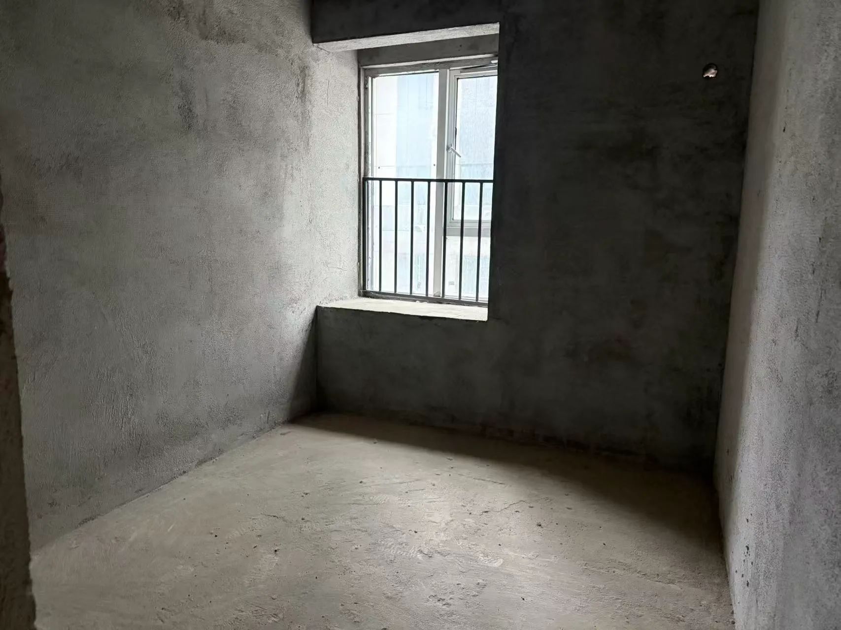 捡漏，亏本出，风和日丽，可以参与补贴，3楼，毛坯三房