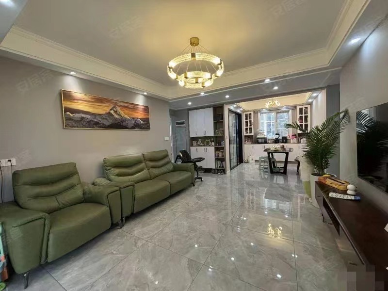 ​满庭春，精装三室两卫+活‬动室，9.9成新，送入户花园,电梯好楼层，证满二，​仙桃xiao学+仙桃三中