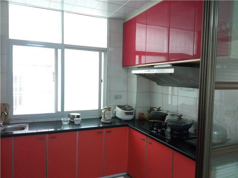 福星城附近城南步梯好楼层，装修成色新，证满两年，过户费低，看房方便