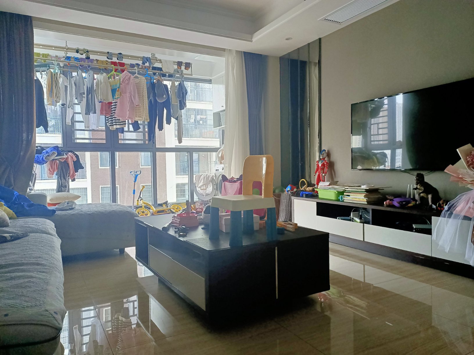 城东丽水名城好房九成新大三房，三室两厅两卫，通风采光好