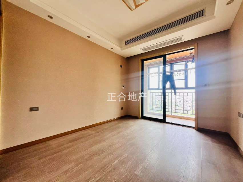 香格里拉，小高层，精装三房，好楼层，拎包入住，满五