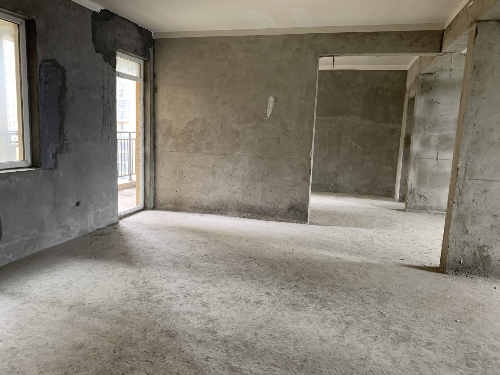 让你无可挑剔的现代森林国际城，交通便利便宜甩卖