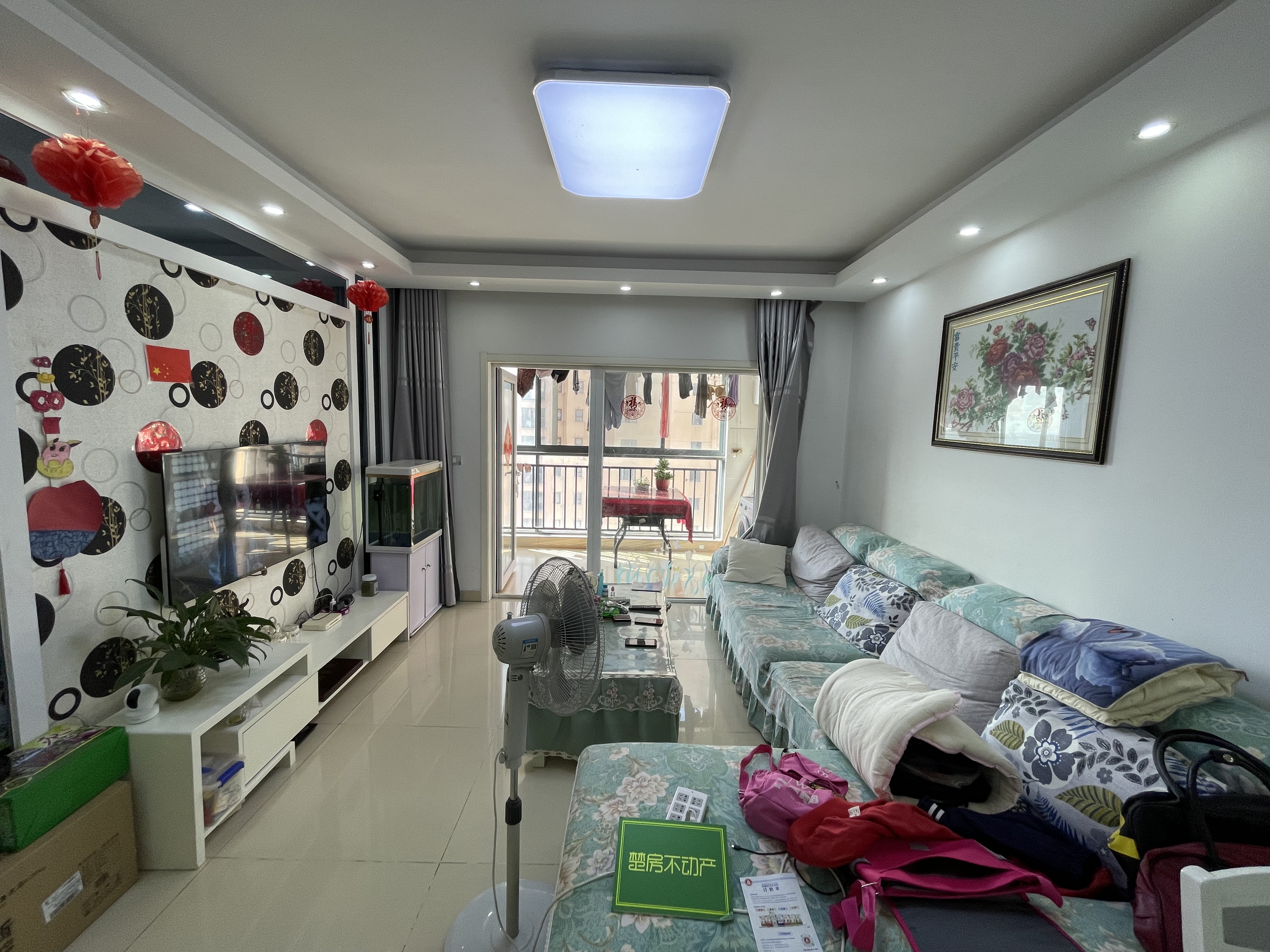 满庭春 仙桃小学对面   带装修两房   好楼层  全天采光好  即买即住