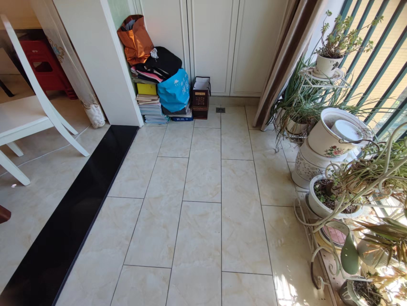 新城一号精装修中间好楼层交通便利读书方便证满2年