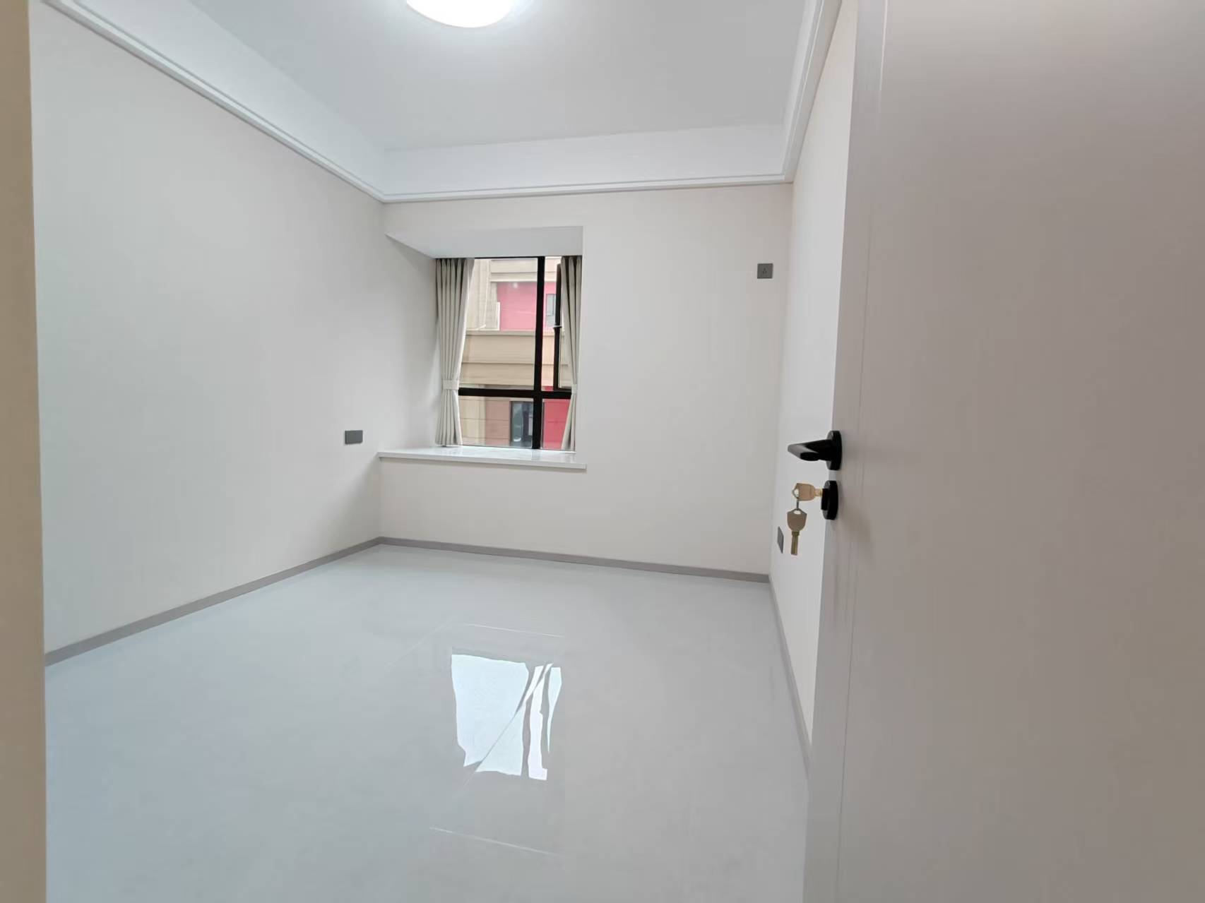 降价了，诚心出售，城南，御湖世家，单价4958，精装三房，证满二