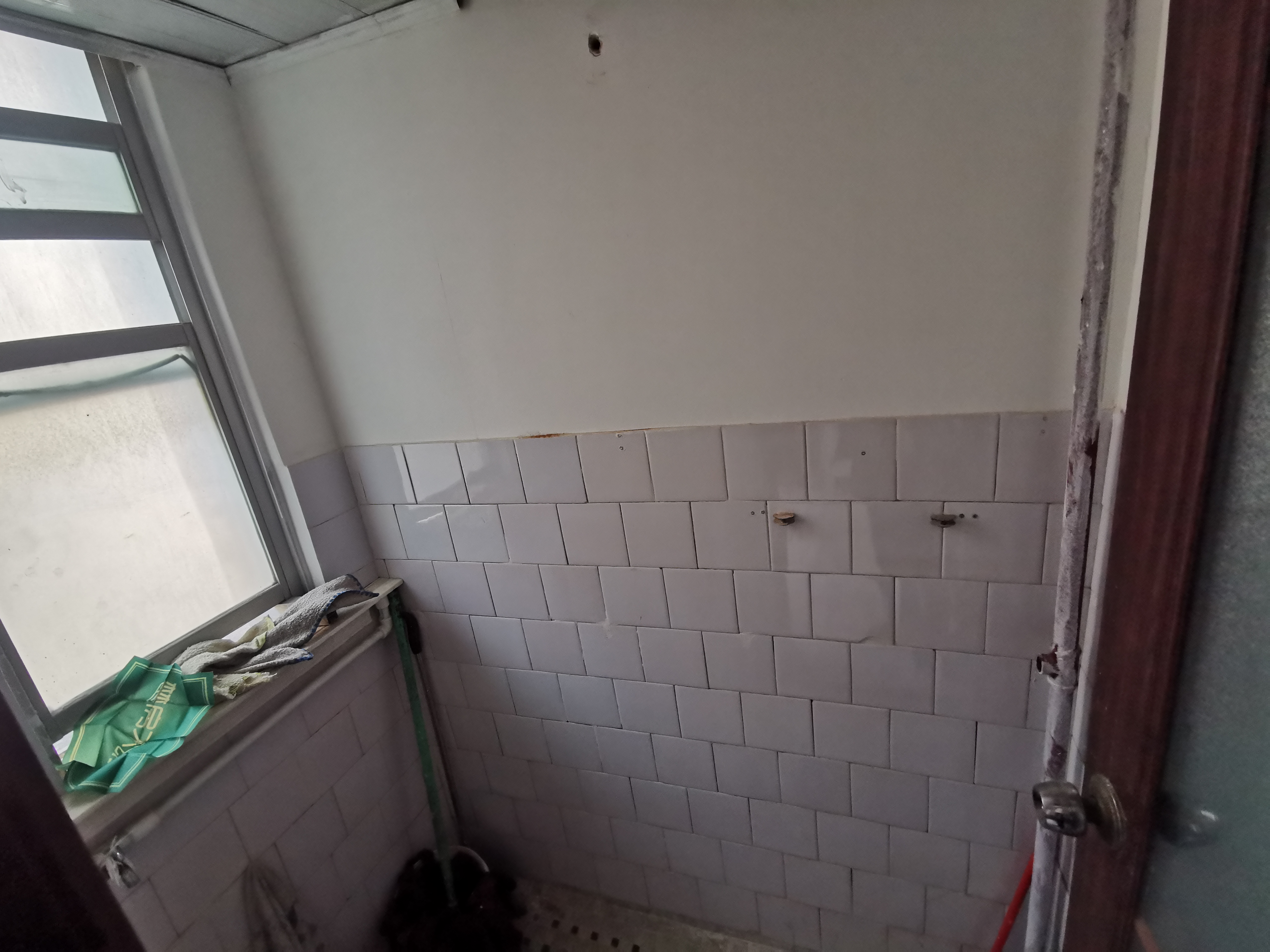 老城区油炸湾菜场旁红星里机械厂宿舍三房四楼诚心出售看房有钥匙