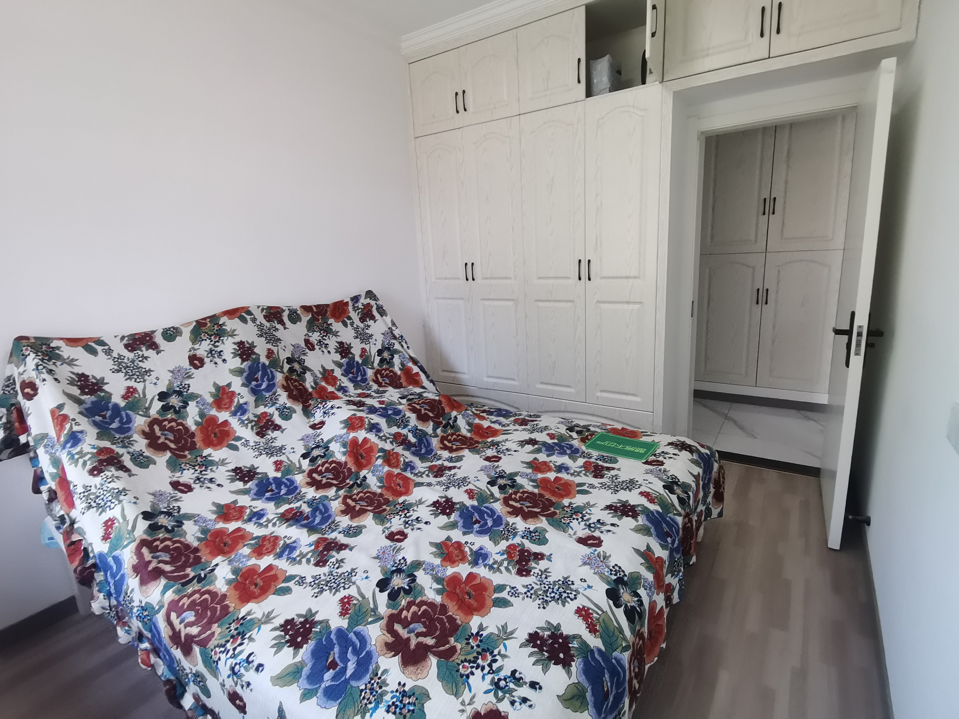 环球广场精装小三房户型方正房东诚意出售