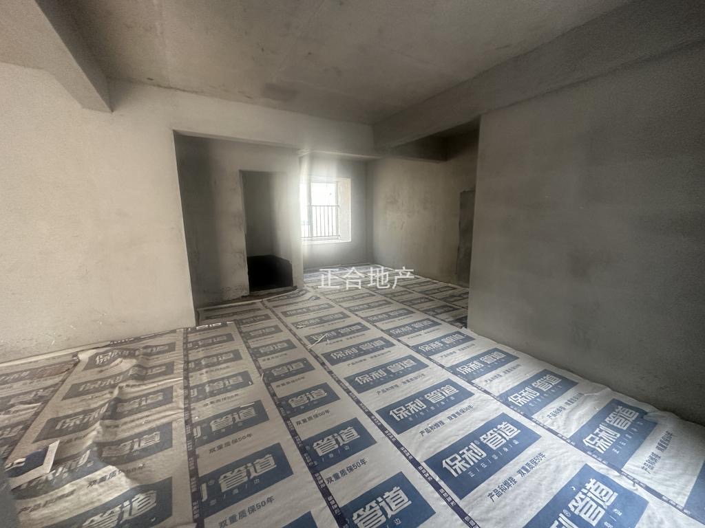 降价了，蓝天花园，电梯小高层，一梯一户，好楼层，南北双阳台，单价6300，看中可谈