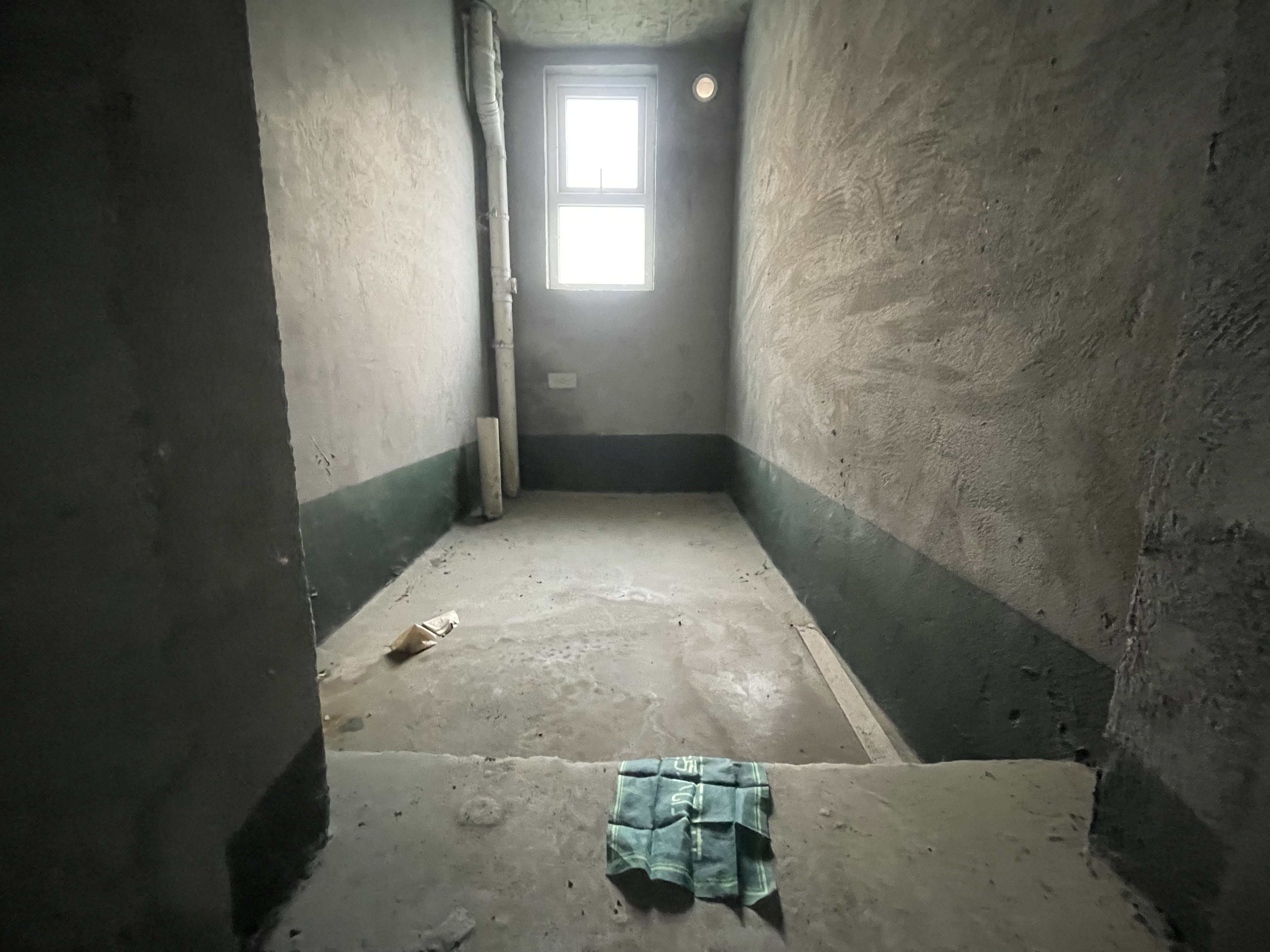 满庭春双阳台毛坯大三房出门就是大草坪空气会很好种点花花草草