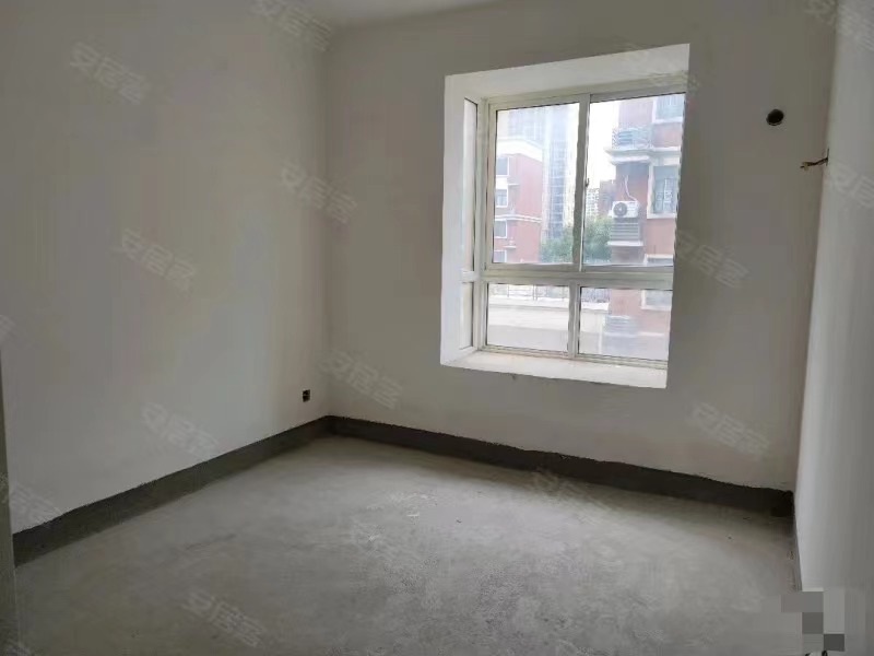 149，森林国际，花园洋房，中间楼层，单价4640，南北通透，采光好，证满二