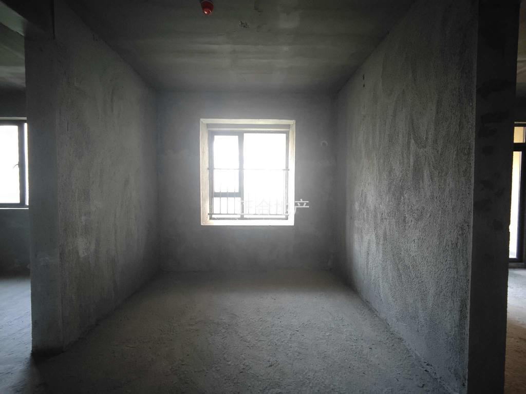 荣怀及第世家毛坯三房104平单价5字头