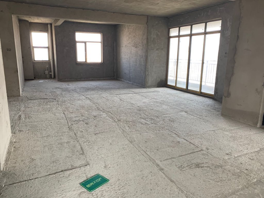 元泰未来城170平大平层双阳台设计6500临湖有钥匙诚心出售