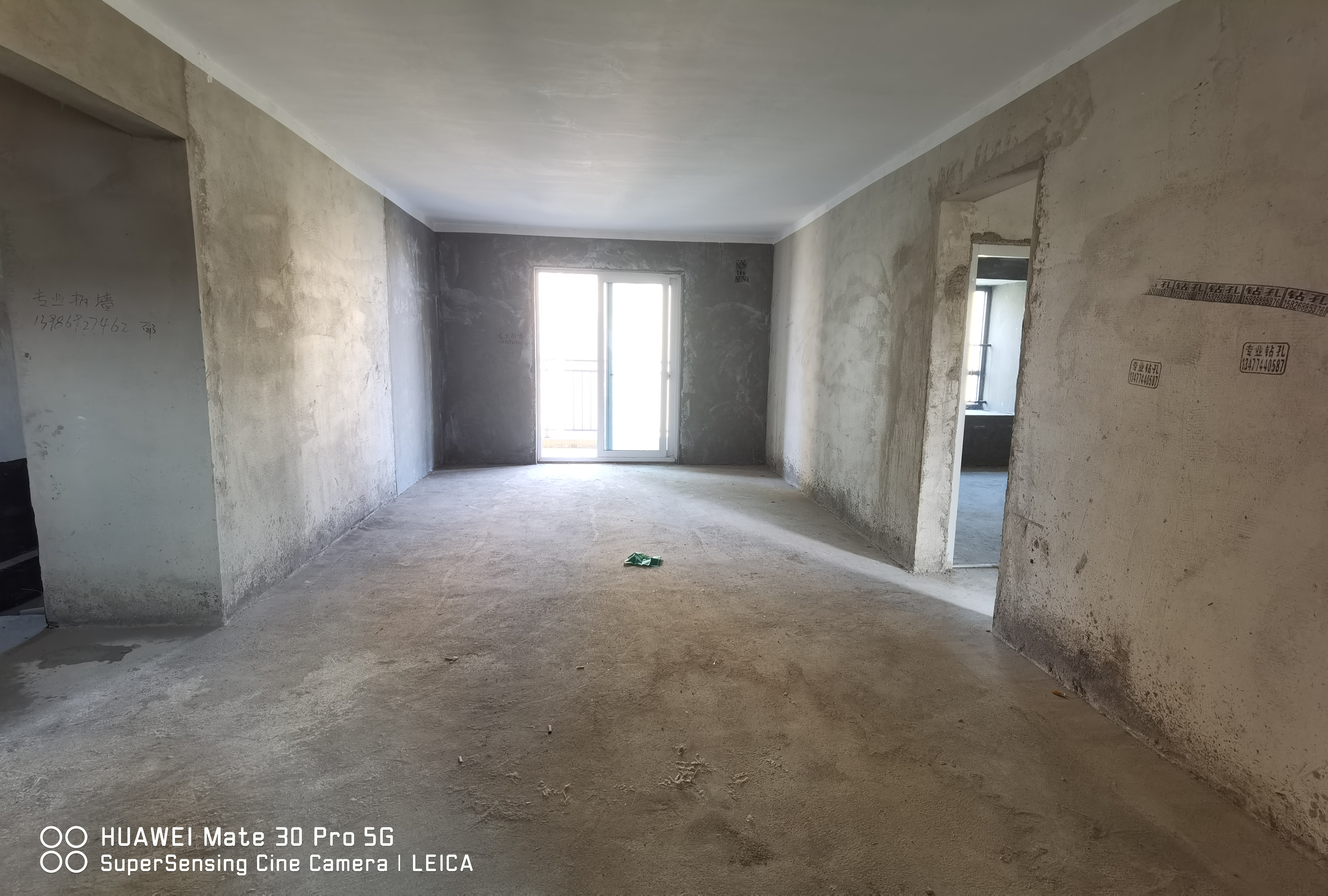 森林国际  湖景房 在家就能看  南北通透  中间楼层 视野开阔 看房方便