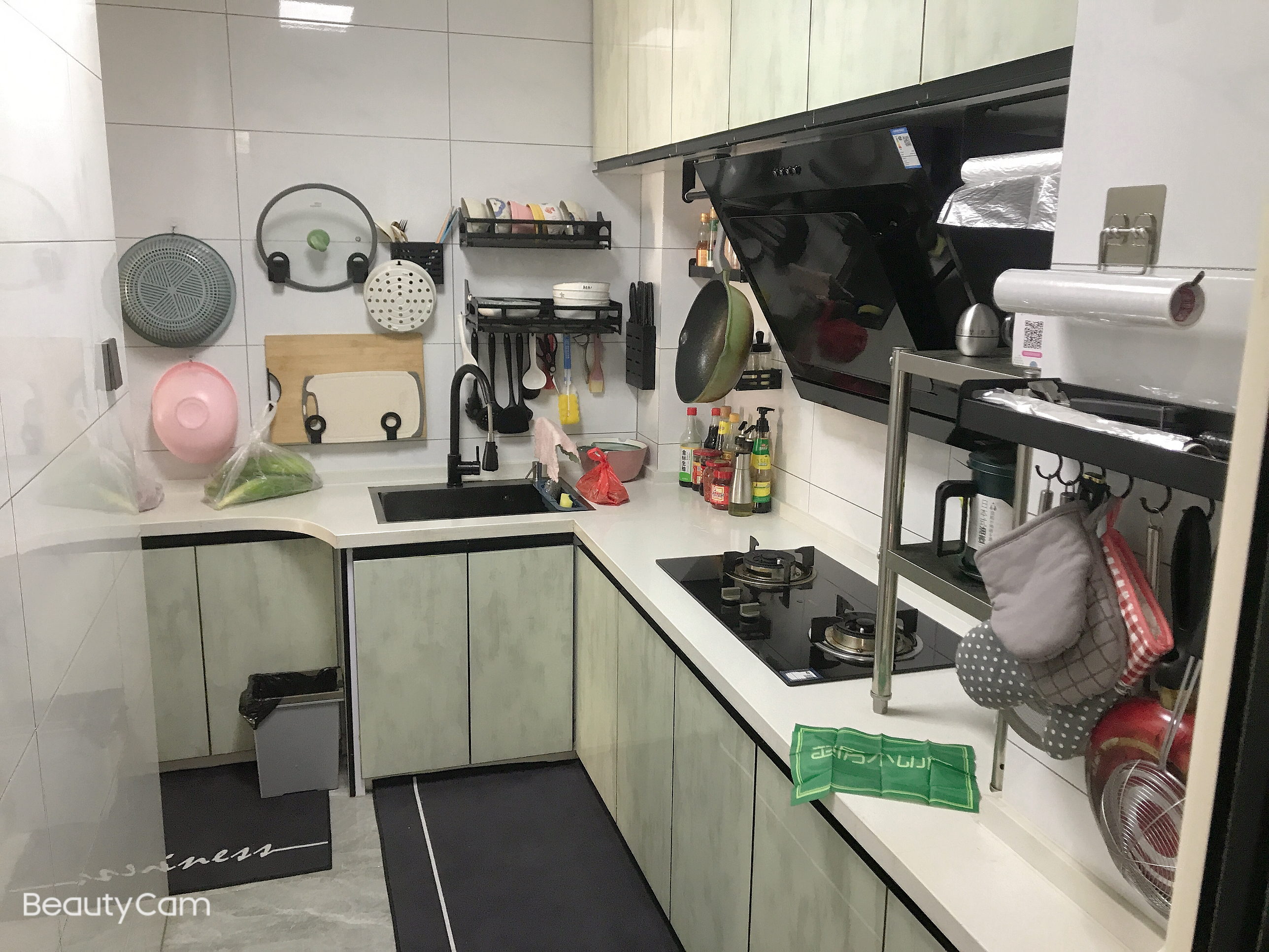 银湖城仙桃站附近小三室电梯好楼层采光好业主诚心出售看房方便