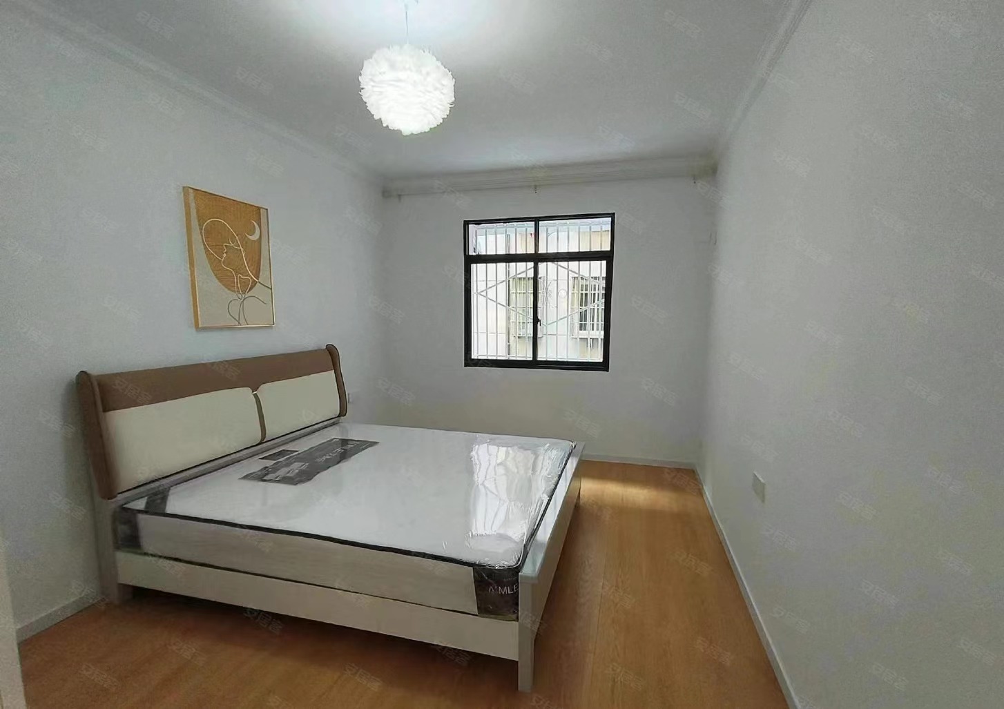 武商附近，全新精装三房，南北通透，有院子好停车