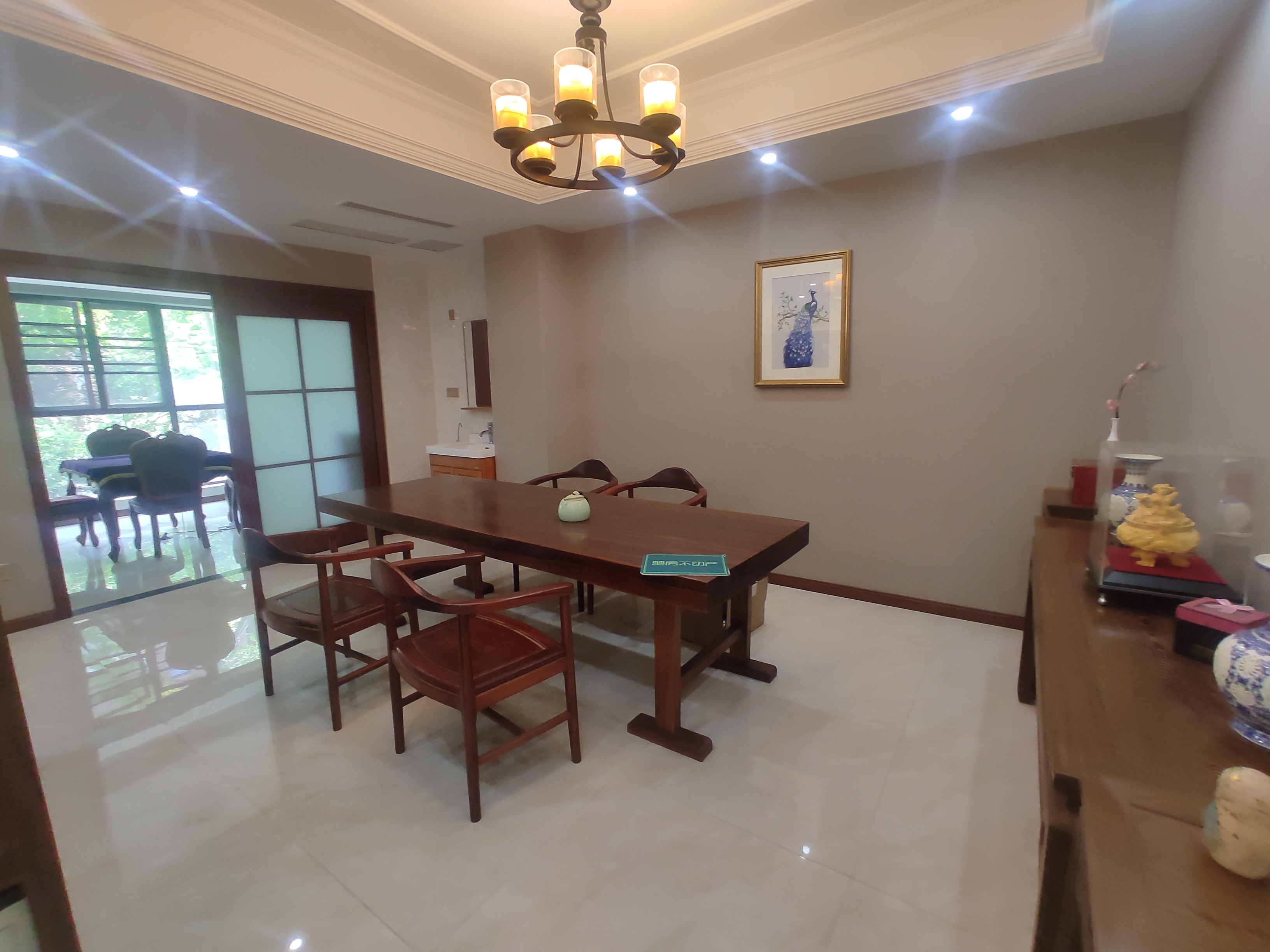 新城一号电梯洋房一梯一户装修好大平层环境优美南北通透证件满二