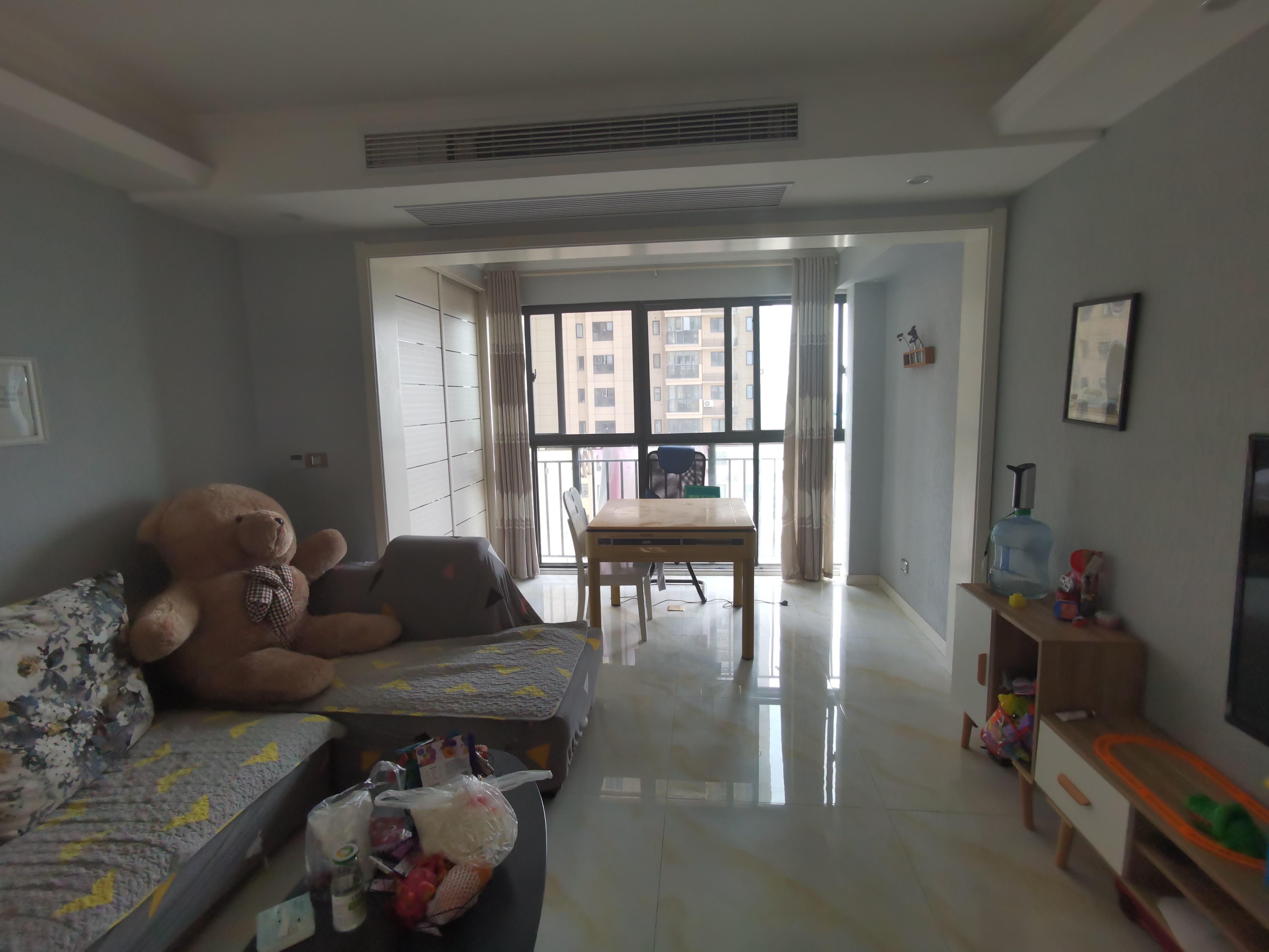 满庭春精装大三房，证满2年，业主诚心卖，价格可谈