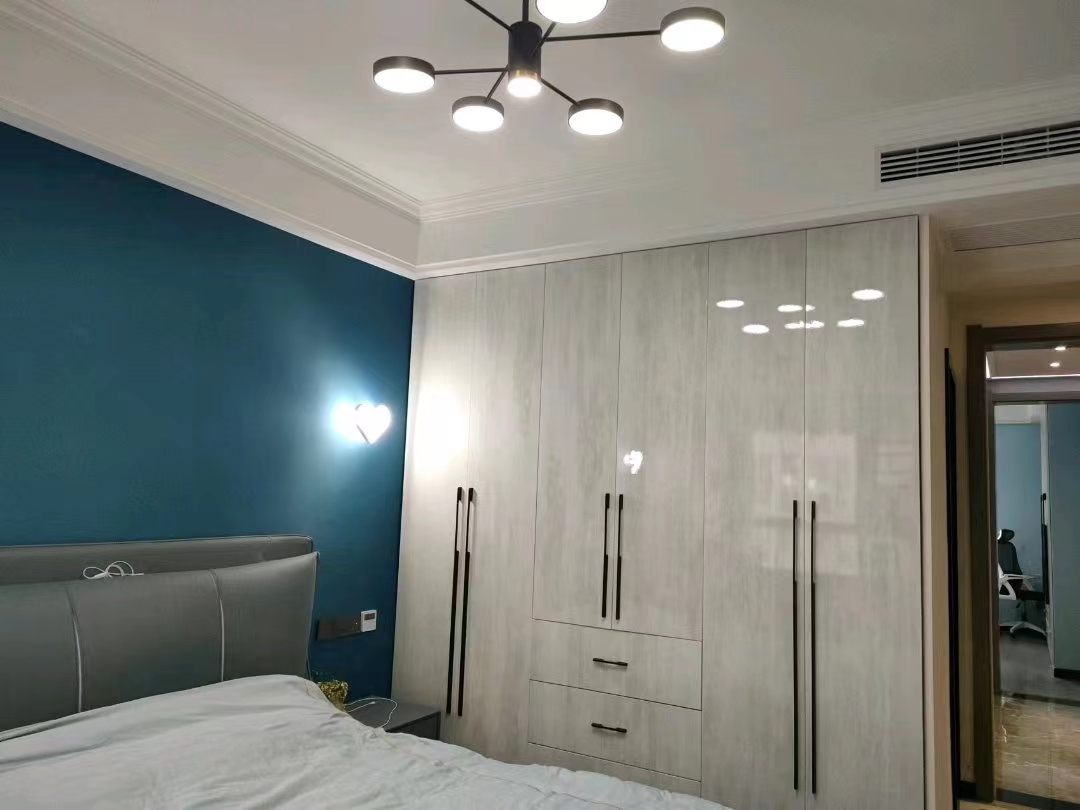 御湖世家精装三房中间楼层送车位看房约