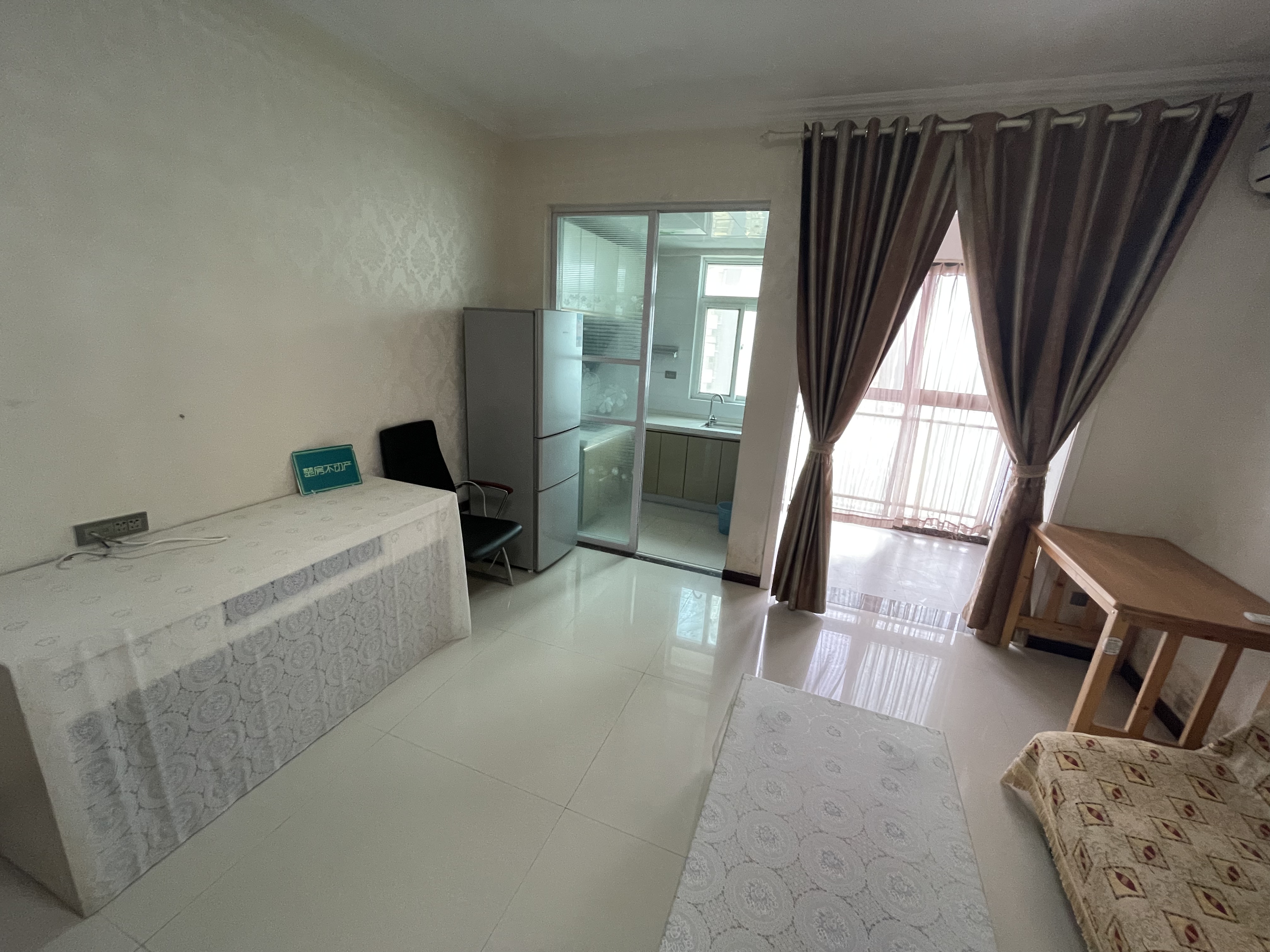 新天地沃尔玛在楼下天然气70年产权一室一厅有阳台