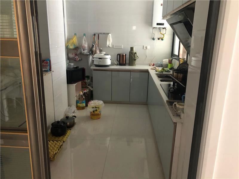 城南城市丽景，精装3房，成色新户型好，证满两年，可按揭