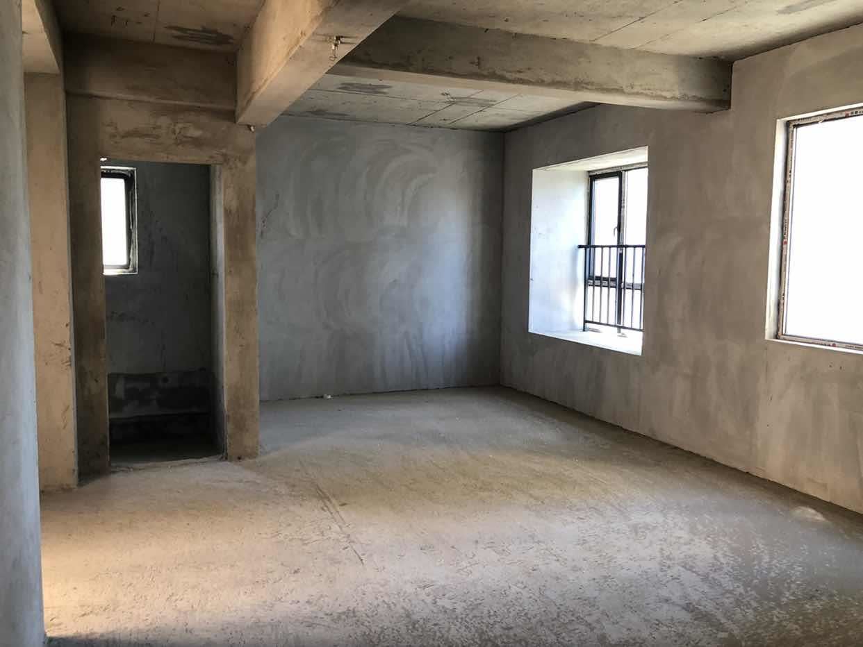 大新路 旁环球 ，毛坯大三房，钥匙在手 看房，手慢无