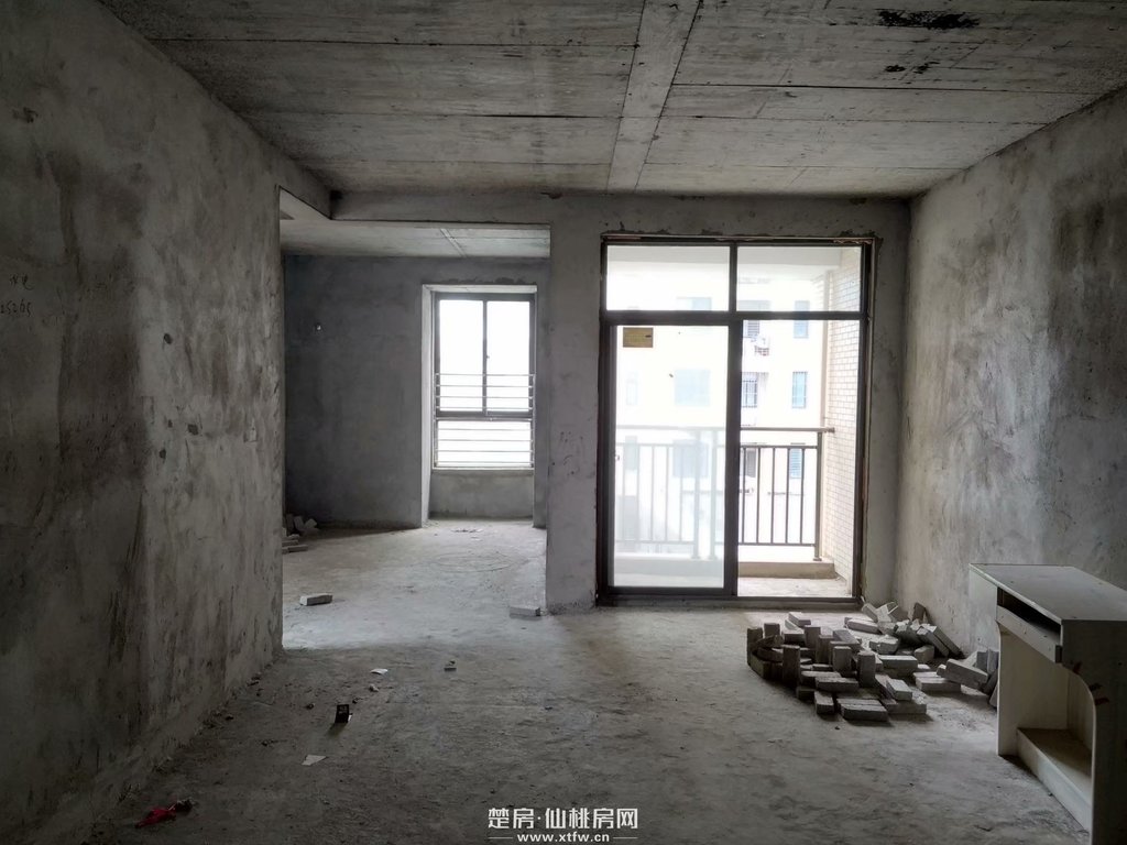 红树湾毛坯三房 对口仙桃小学 证满两年 可按揭