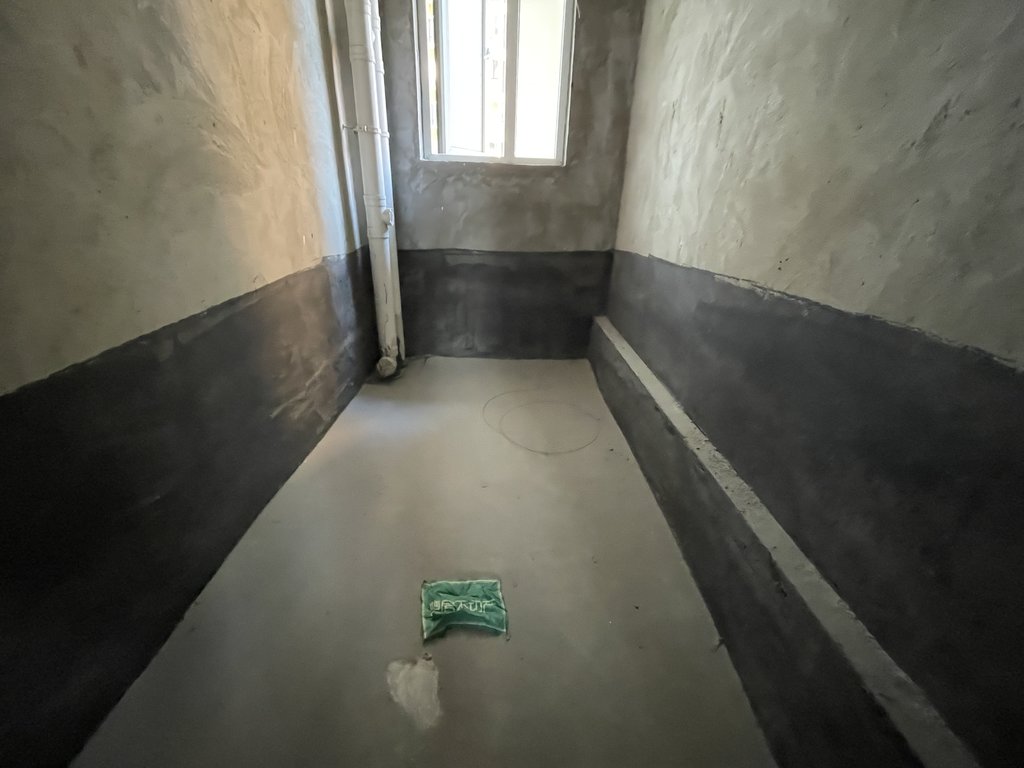 森林国际毛坯三房.户型端正.楼层好.采光好