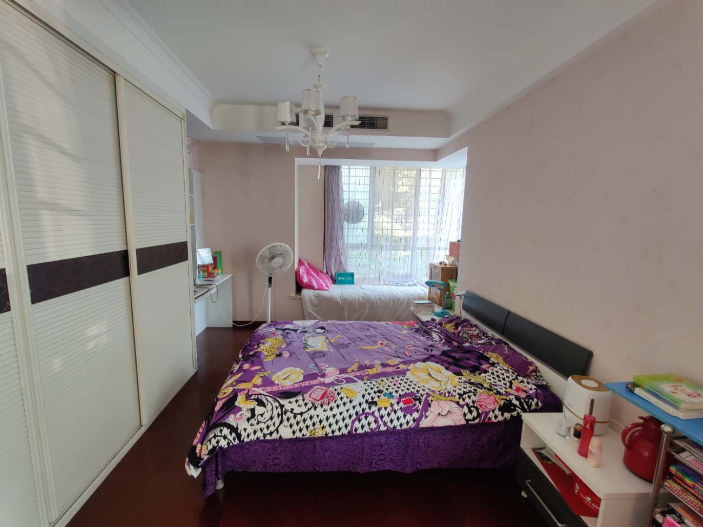 金诚花园 地段大户型南北通透家私全送满二税费低