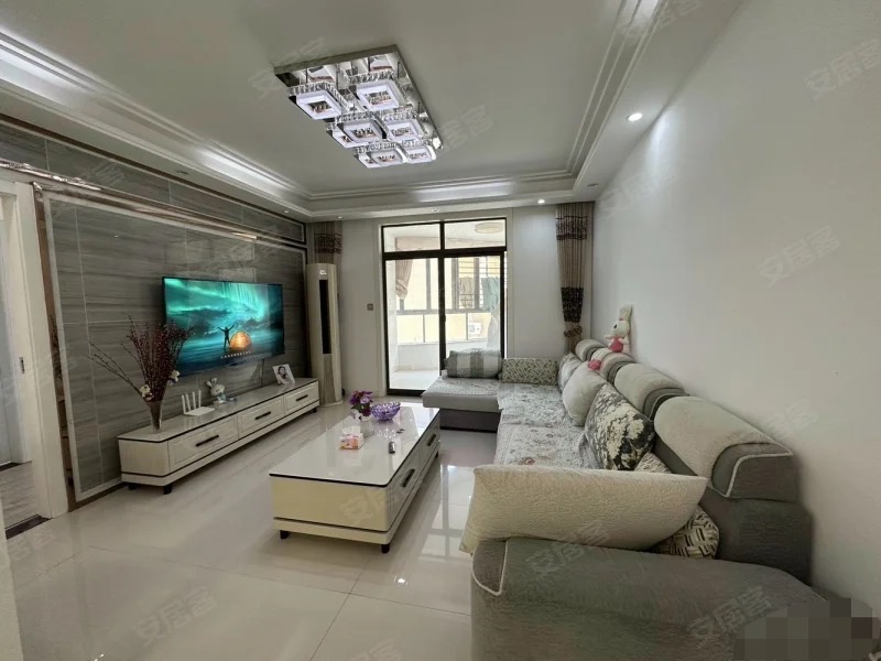 捡漏，急售，颐和公馆，单价3800+，精装四房。证满二，拎包入住